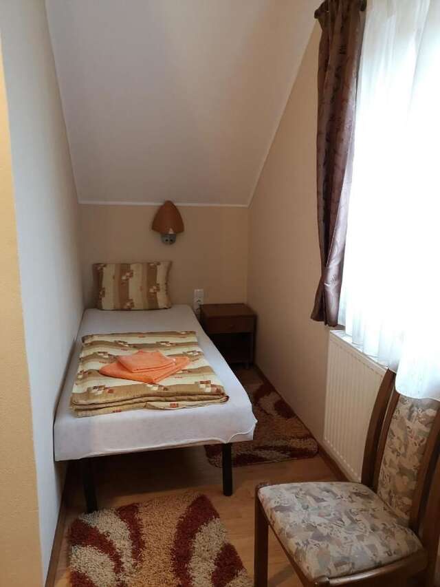 Отели типа «постель и завтрак» Nagy-Homoród Étterem és Panzió Rareş-5